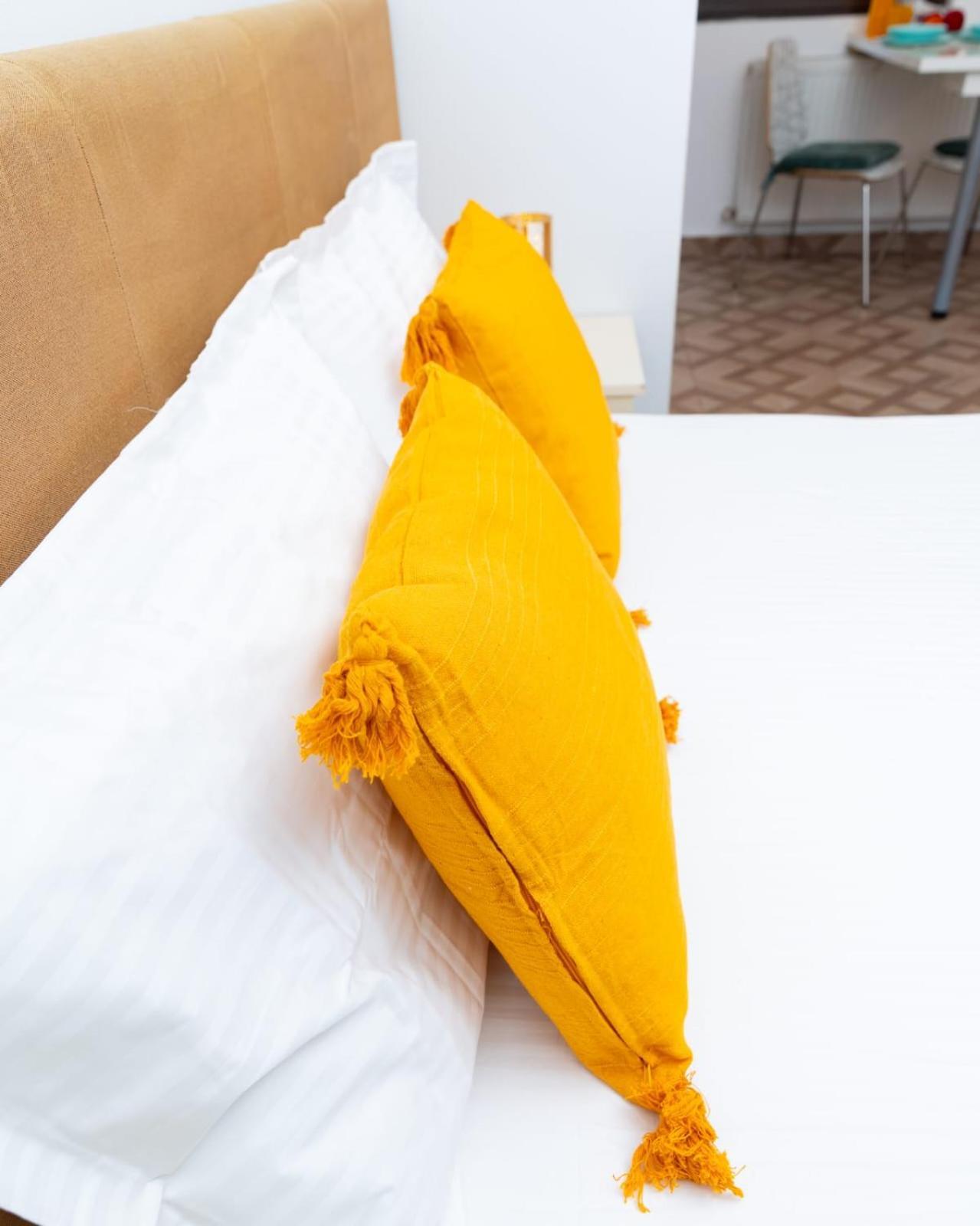 Studio Deluxe Uniri บูคาเรสต์ ภายนอก รูปภาพ