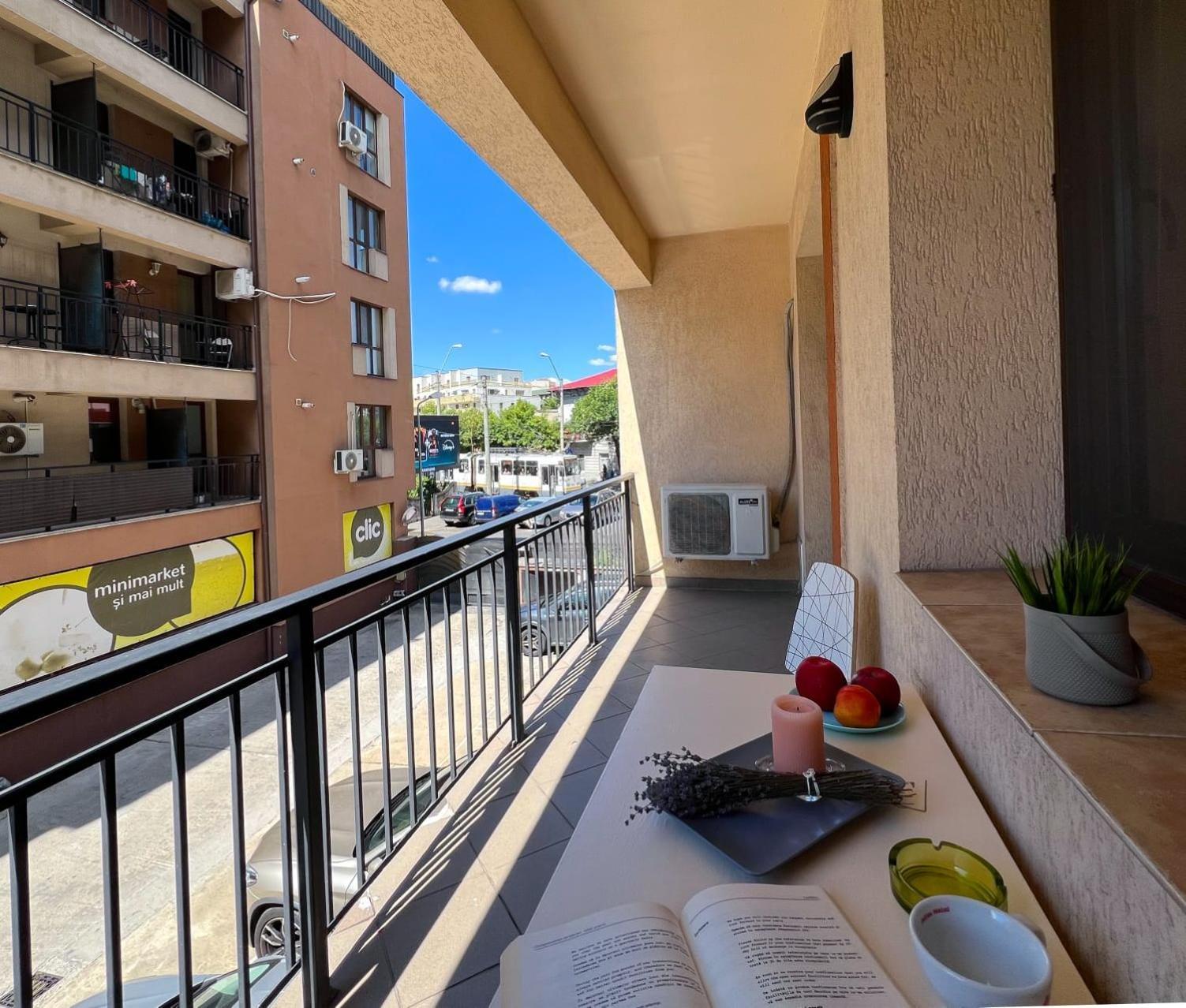 Studio Deluxe Uniri บูคาเรสต์ ภายนอก รูปภาพ